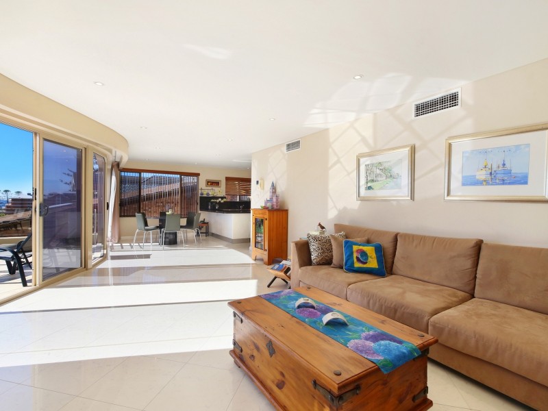 2/19 Grosvenor Road, Terrigal NSW 2260