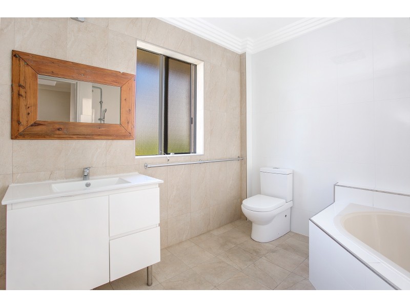 4/6-8 Whiting Avenue, Terrigal NSW 2260