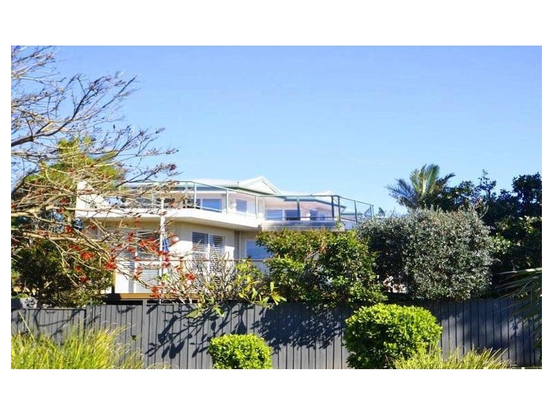 2/2 Wiles Avenue, Wamberal NSW 2260