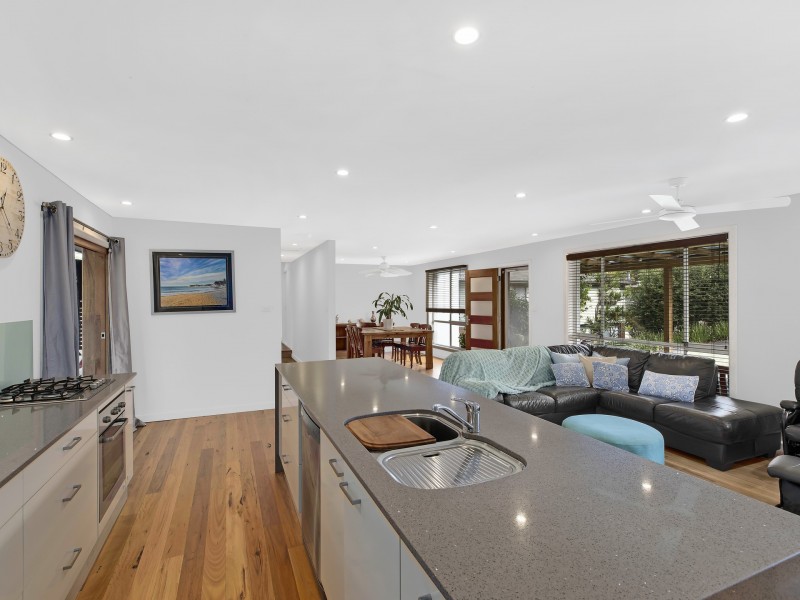 6 Inala Place, Wamberal NSW 2260