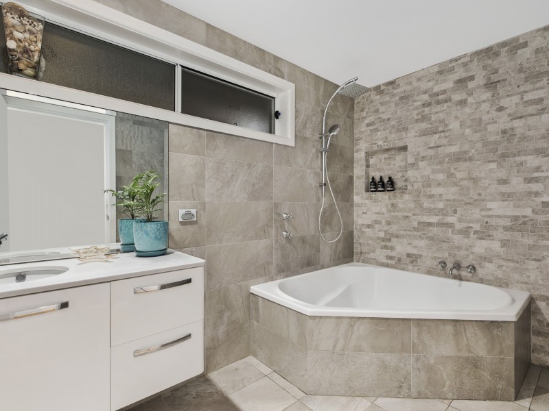 6 Inala Place, Wamberal NSW 2260