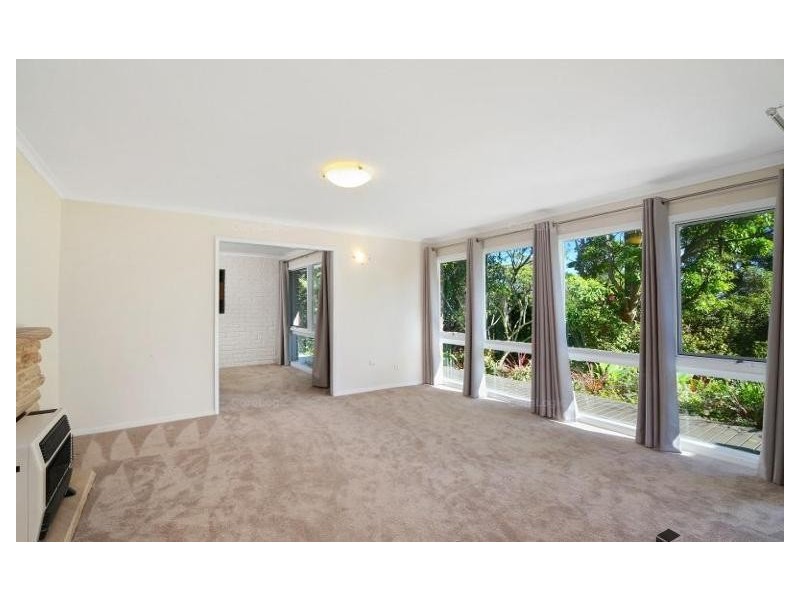 3 Cabbage Tree Avenue, Avoca Beach NSW 2251