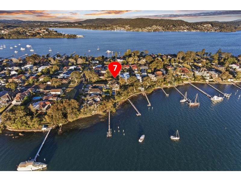 7 Harrison Street, Point Frederick NSW 2250