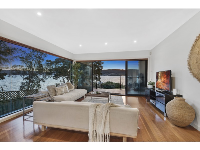 7 Harrison Street, Point Frederick NSW 2250