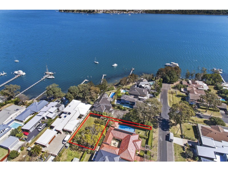 9a Harrison Street, Point Frederick NSW 2250