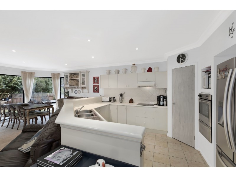 6 Robertson Court, Terrigal NSW 2260