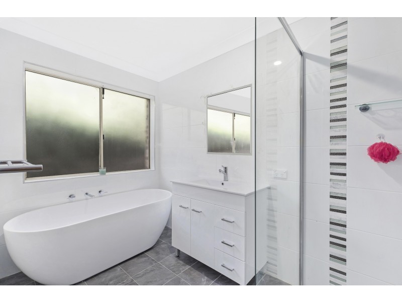 1/50 Riviera Avenue, Terrigal NSW 2260