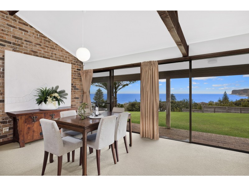 10 Tramway Road, North Avoca NSW 2260