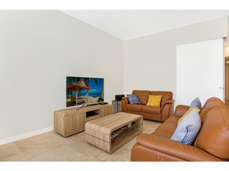 2/10 Pine Tree Lane, Terrigal NSW 2260