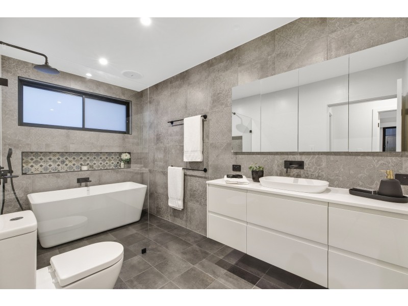 19 Raymond Terrace, Terrigal NSW 2260