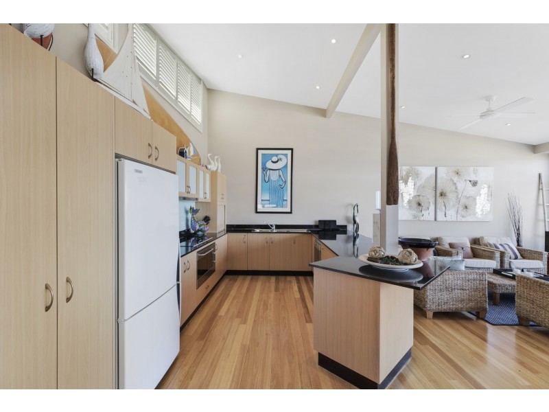 4/38 Tramway Road, North Avoca NSW 2260