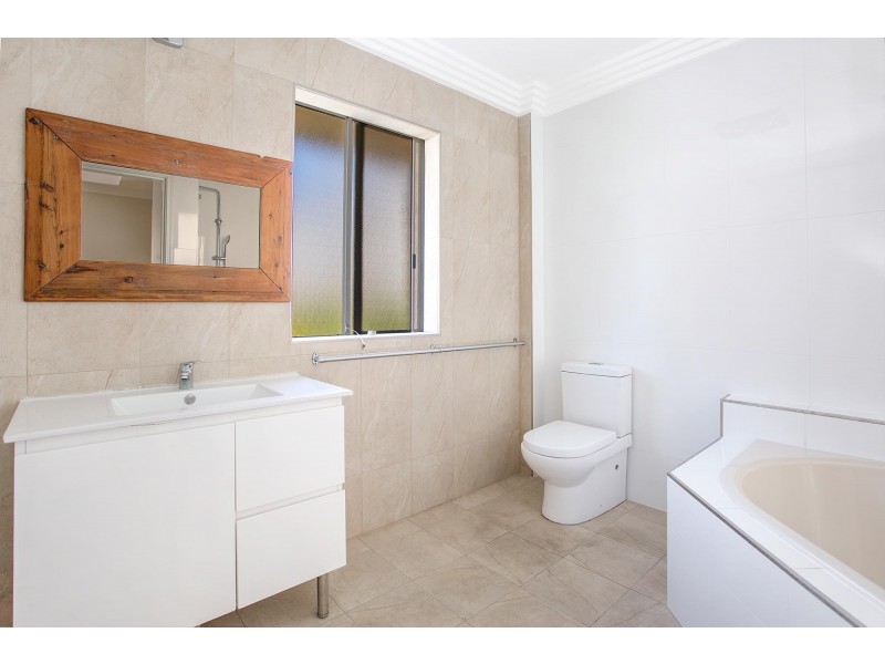 4/6-8 Whiting Avenue, Terrigal NSW 2260