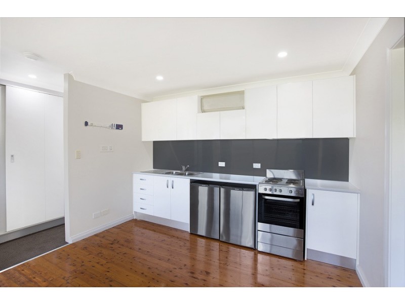 2/124 Daleys Avenue, Daleys Point NSW 2257