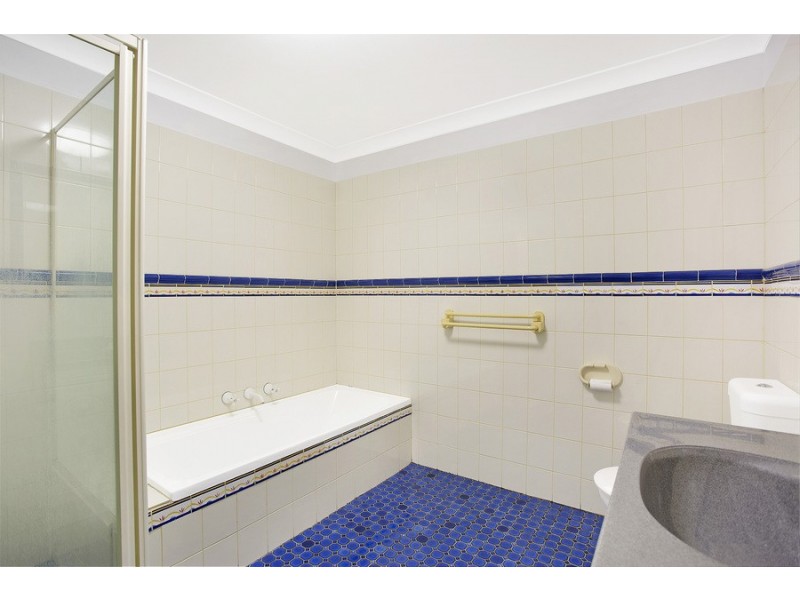 2/124 Daleys Avenue, Daleys Point NSW 2257