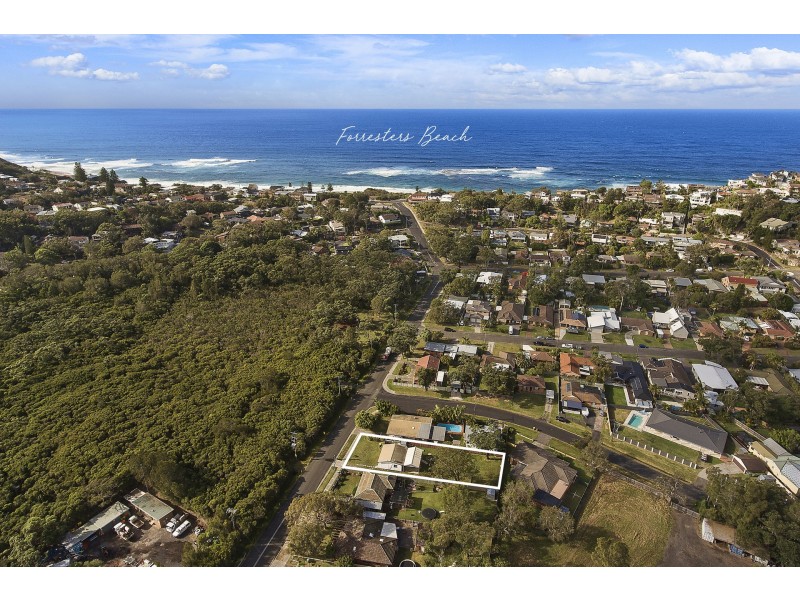 9 Crystal Street, Forresters Beach NSW 2260