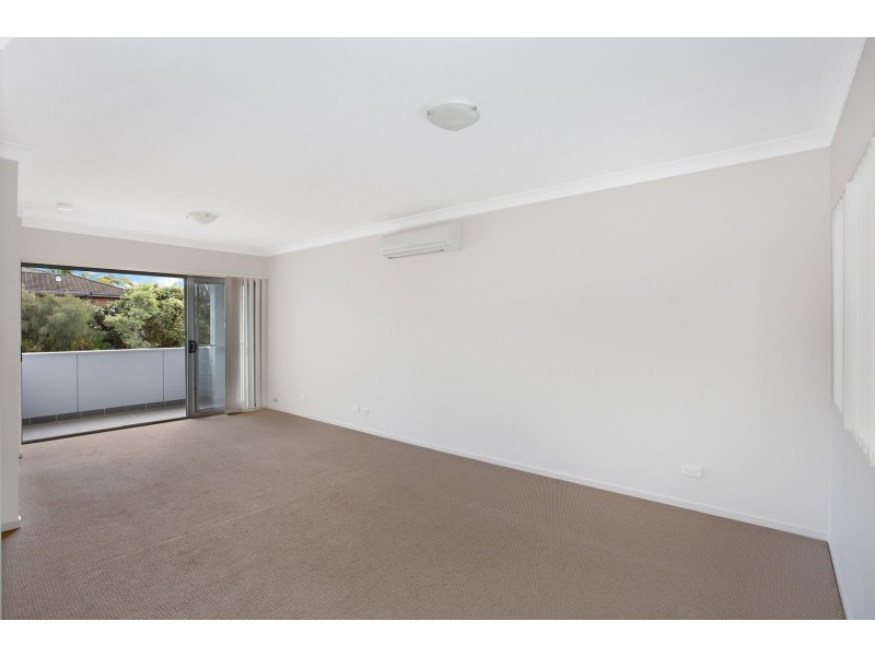 2/13 Jennie Cox Close, Erina NSW 2250