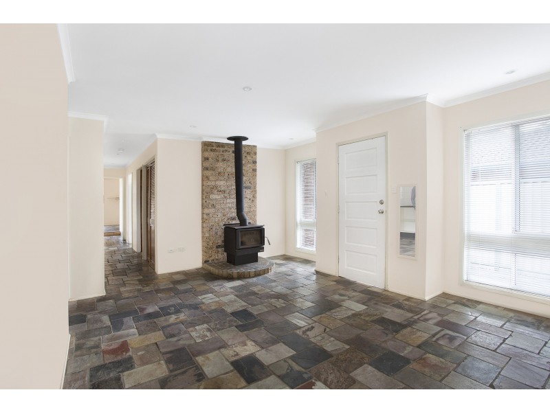 39 Kuburra Road, Erina NSW 2250