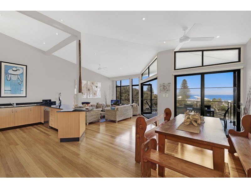 4/38 Tramway Road, North Avoca NSW 2260