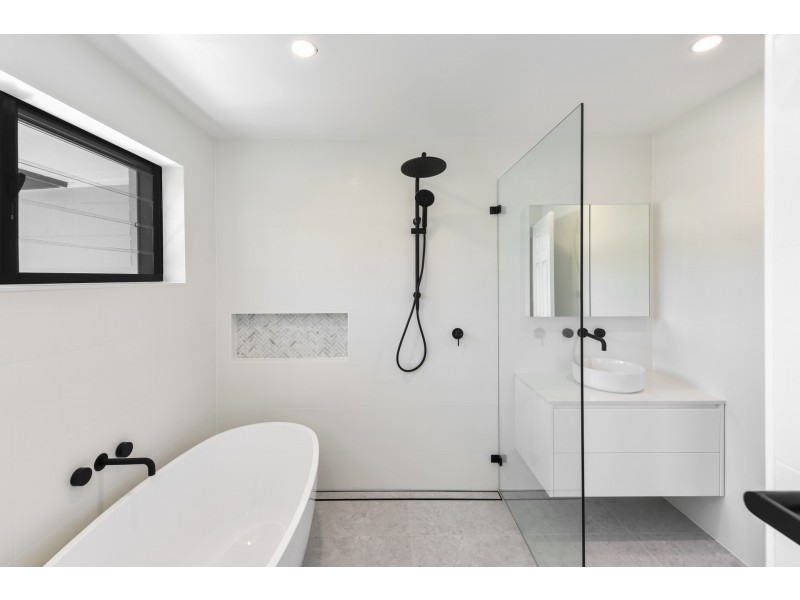 8 Cheryl Avenue, Terrigal NSW 2260