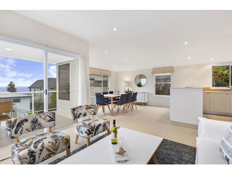 2/124A Ocean View Drive, Wamberal NSW 2260