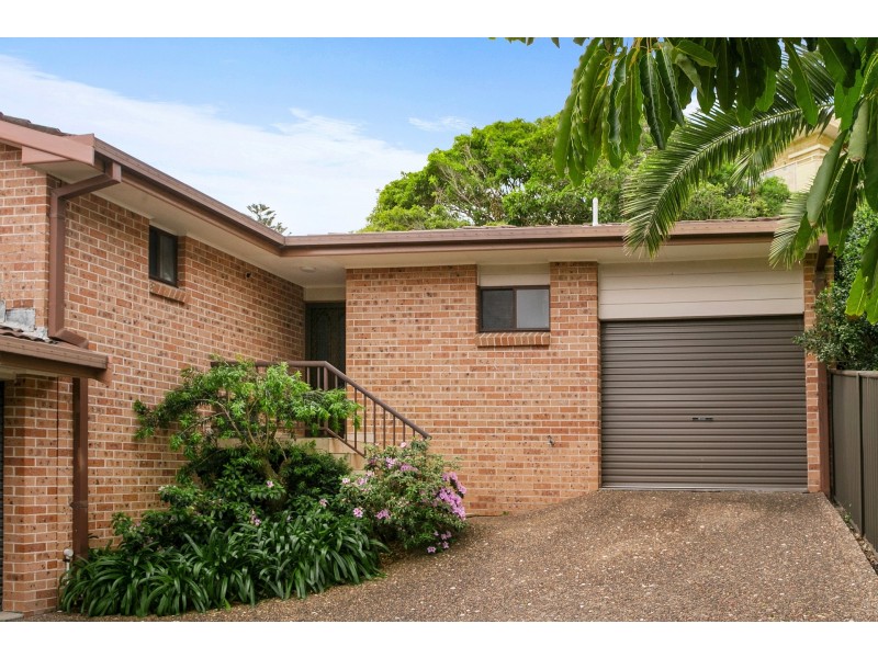 6/4 Maroomba Road, Terrigal NSW 2260