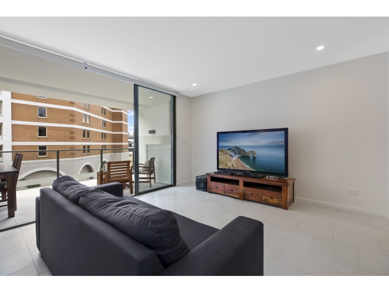 406/6 Pine Tree Lane, Terrigal NSW 2260