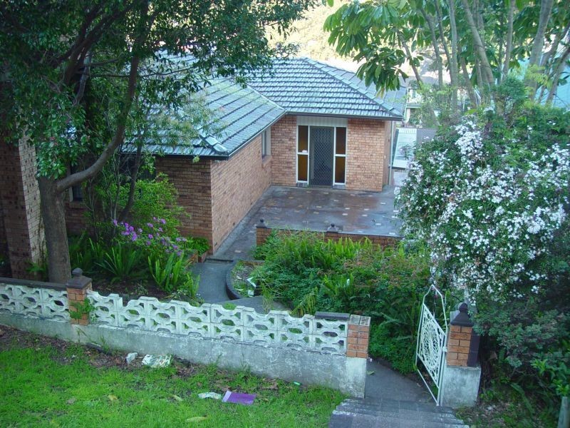 2/8 Parry Avenue, Terrigal NSW 2260