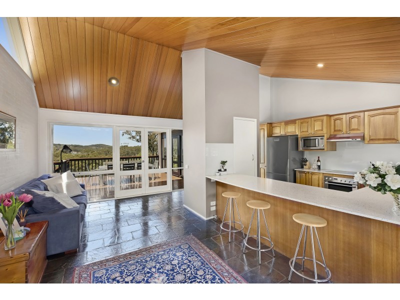 82 Bradleys Road, North Avoca NSW 2260