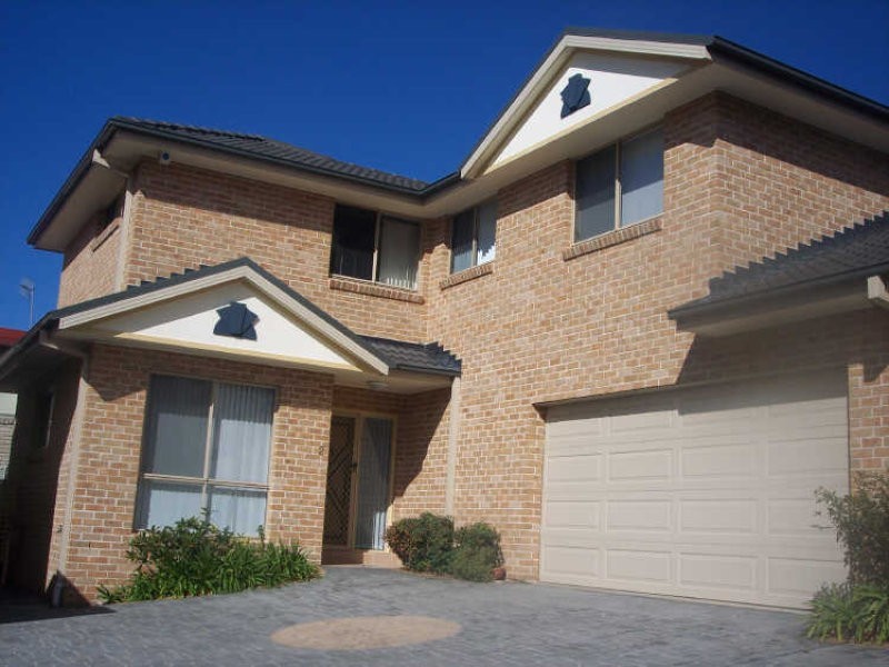 2/10-12 Henley Avenue, Terrigal NSW 2260