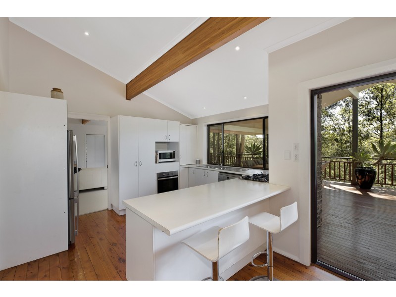 13 Surf Rider Avenue, North Avoca NSW 2260