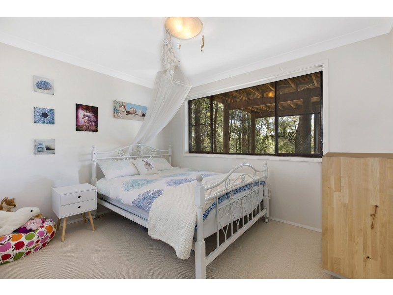 13 Surf Rider Avenue, North Avoca NSW 2260