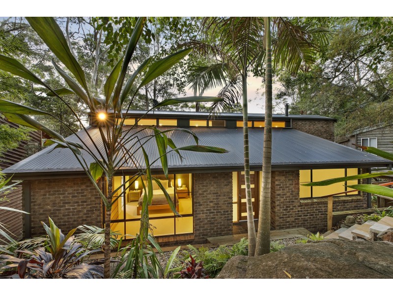 13 Surf Rider Avenue, North Avoca NSW 2260