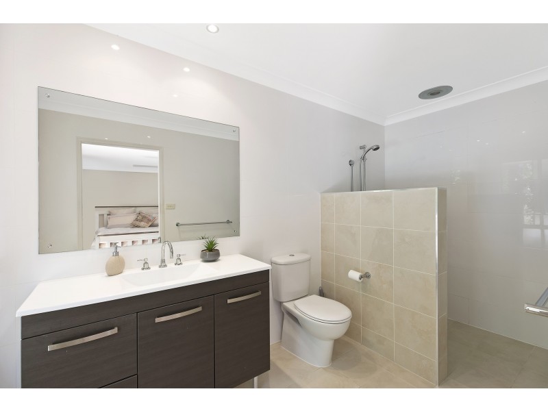 5 Currawong Road, Wamberal NSW 2260