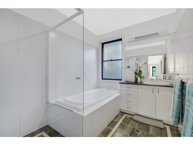 7 Harrison Street, Point Frederick NSW 2250