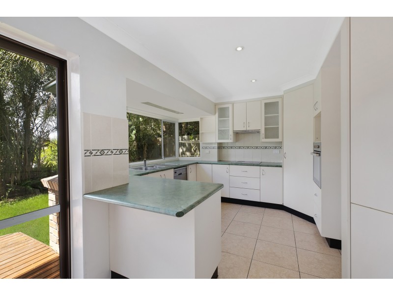 8 Roland Close, Terrigal NSW 2260