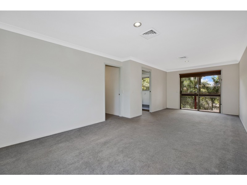 8 Roland Close, Terrigal NSW 2260