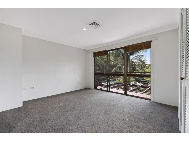 8 Roland Close, Terrigal NSW 2260