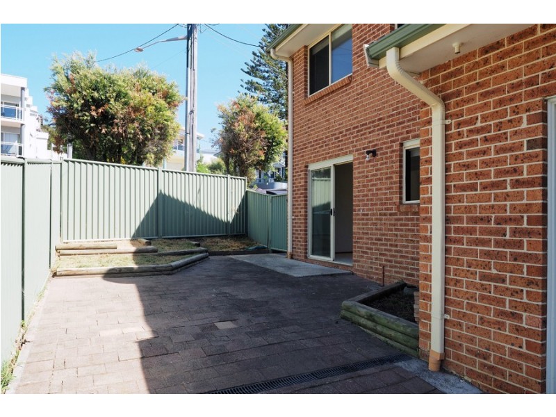 4/14 Henley Avenue, Terrigal NSW 2260