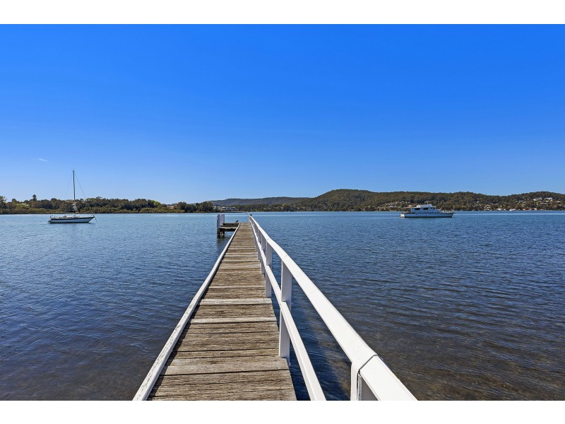 83 Albany Street, Point Frederick NSW 2250