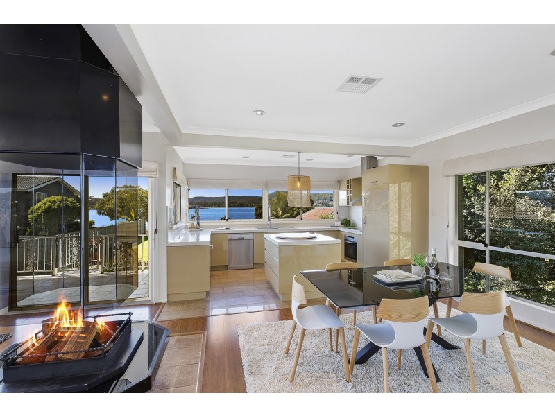 83 Albany Street, Point Frederick NSW 2250