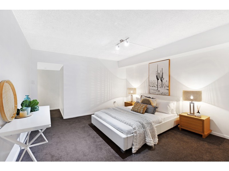 83 Albany Street, Point Frederick NSW 2250