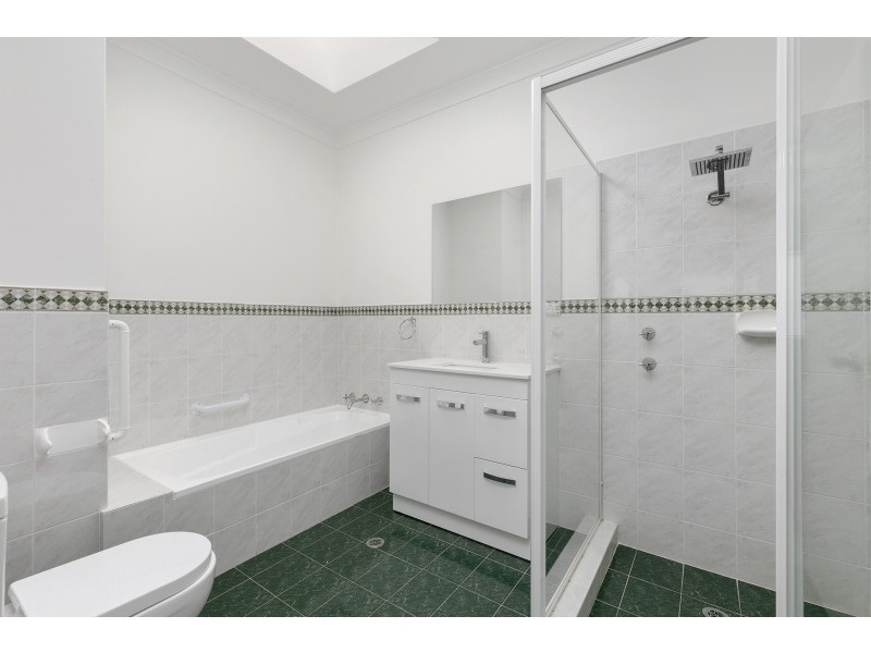 1/25 Barnhill Road, Terrigal NSW 2260