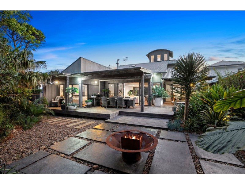 30 Lake Street, North Avoca NSW 2260