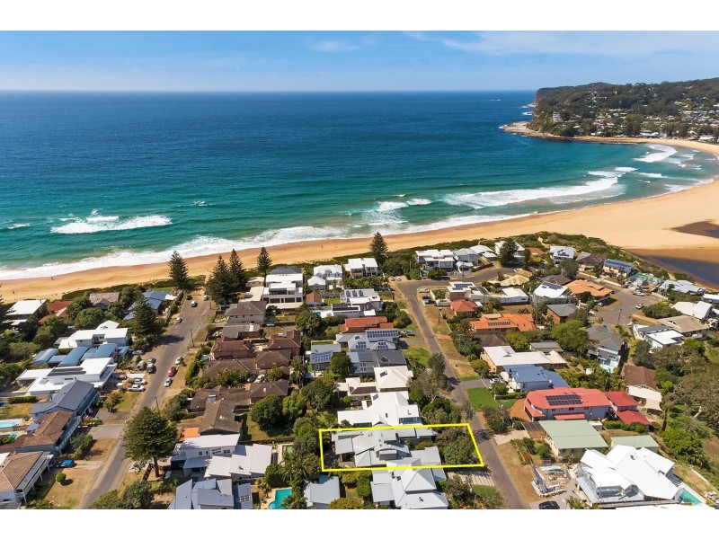 30 Lake Street, North Avoca NSW 2260