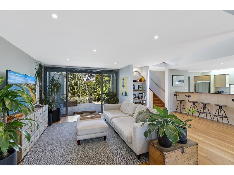 30 Lake Street, North Avoca NSW 2260