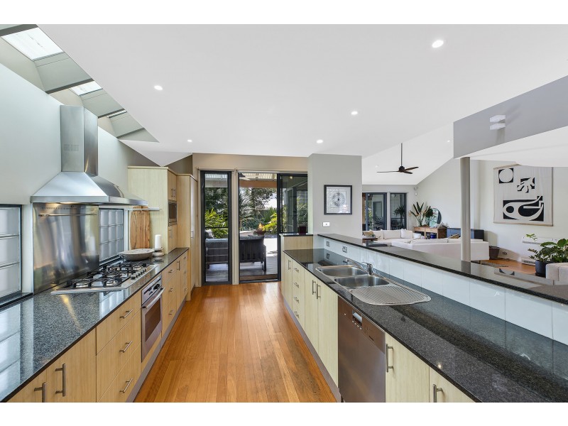 30 Lake Street, North Avoca NSW 2260