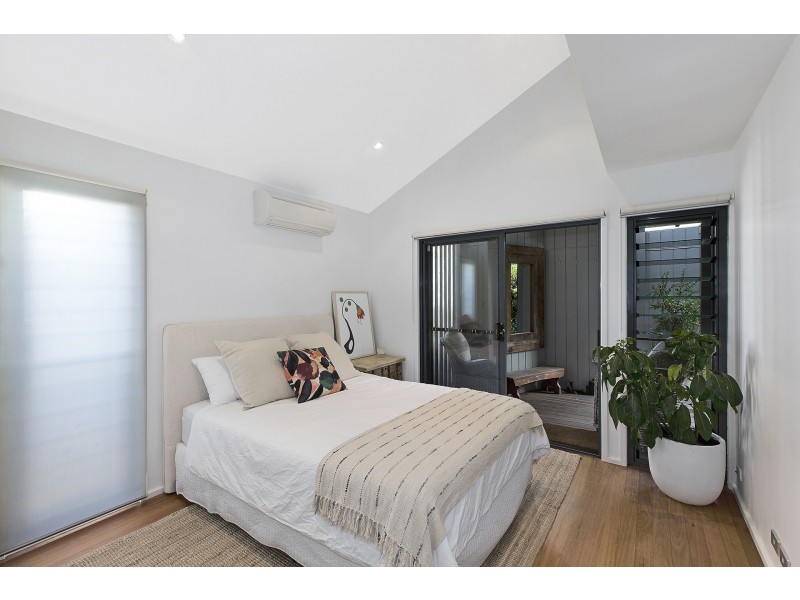 30 Lake Street, North Avoca NSW 2260