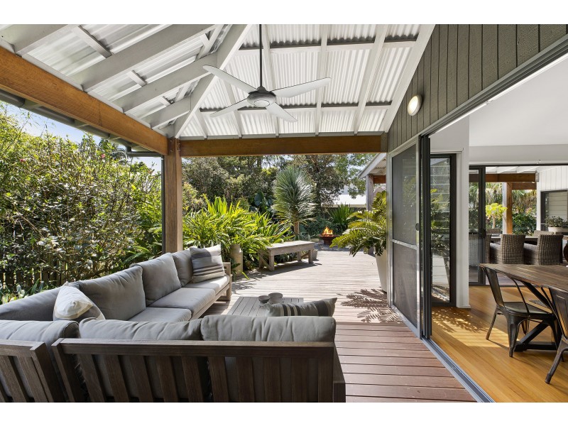 30 Lake Street, North Avoca NSW 2260