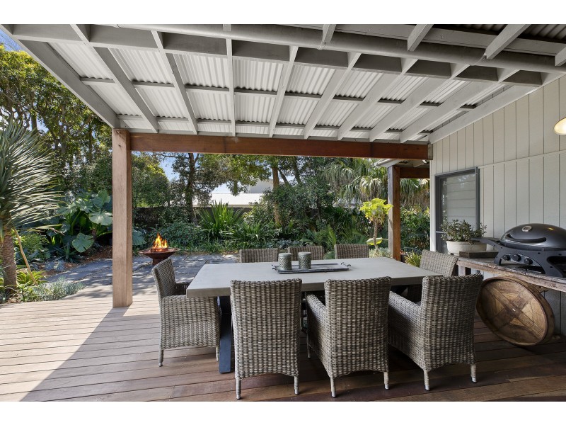 30 Lake Street, North Avoca NSW 2260