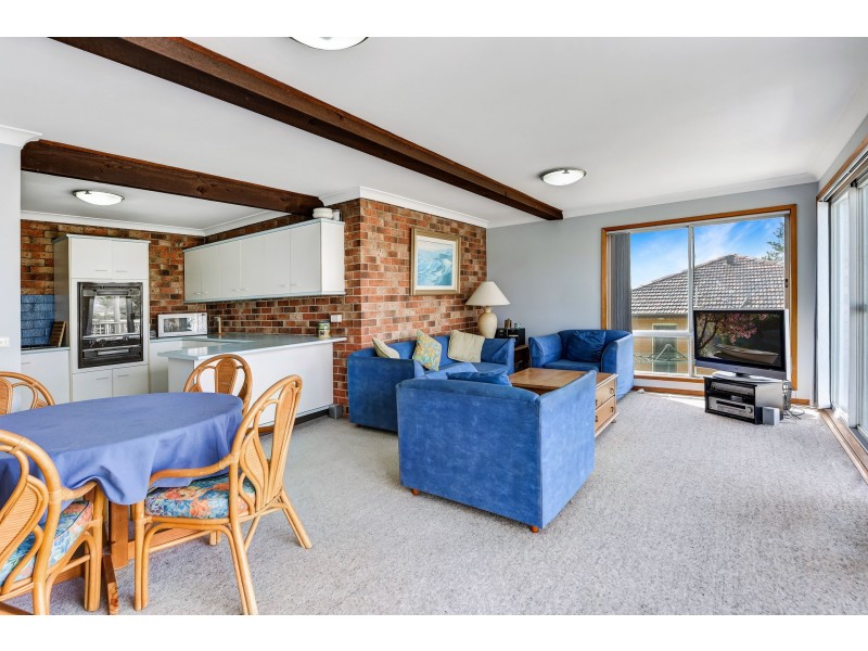 1/1 Lumeah Avenue, Wamberal NSW 2260